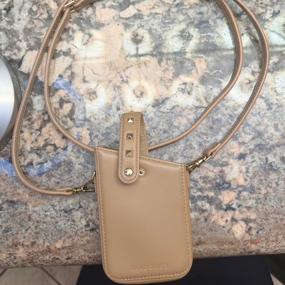 Stylish Tan Crossbody Phone Holder